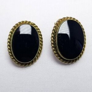 Vintage Winard 12k Gold Filled Oval Black Onyx Clip On Earrings, Bezel set